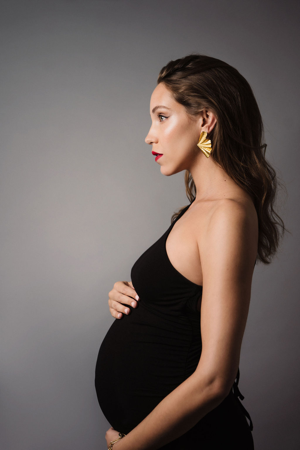 Maternity Fine Art Studio Photographer London UK Berkshire